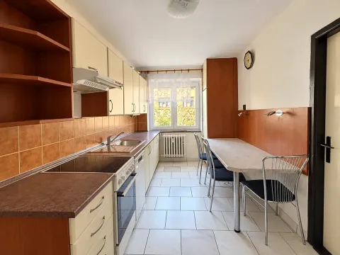 Prodej bytu 3+1, Plzeň, Thámova, 69 m2