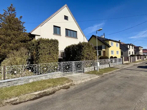 Prodej rodinného domu, Divišov, Zahradní, 150 m2