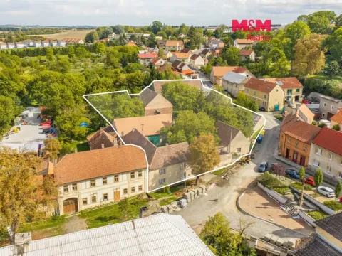 Prodej obchodního prostoru, Buštěhrad, Náměstí, 4516 m2