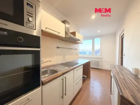 Prodej bytu 3+1, Hostomice, Školní náměstí, 63 m2